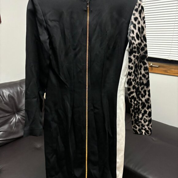 Long Sleeved Midi Dress - Picture 2 of 8